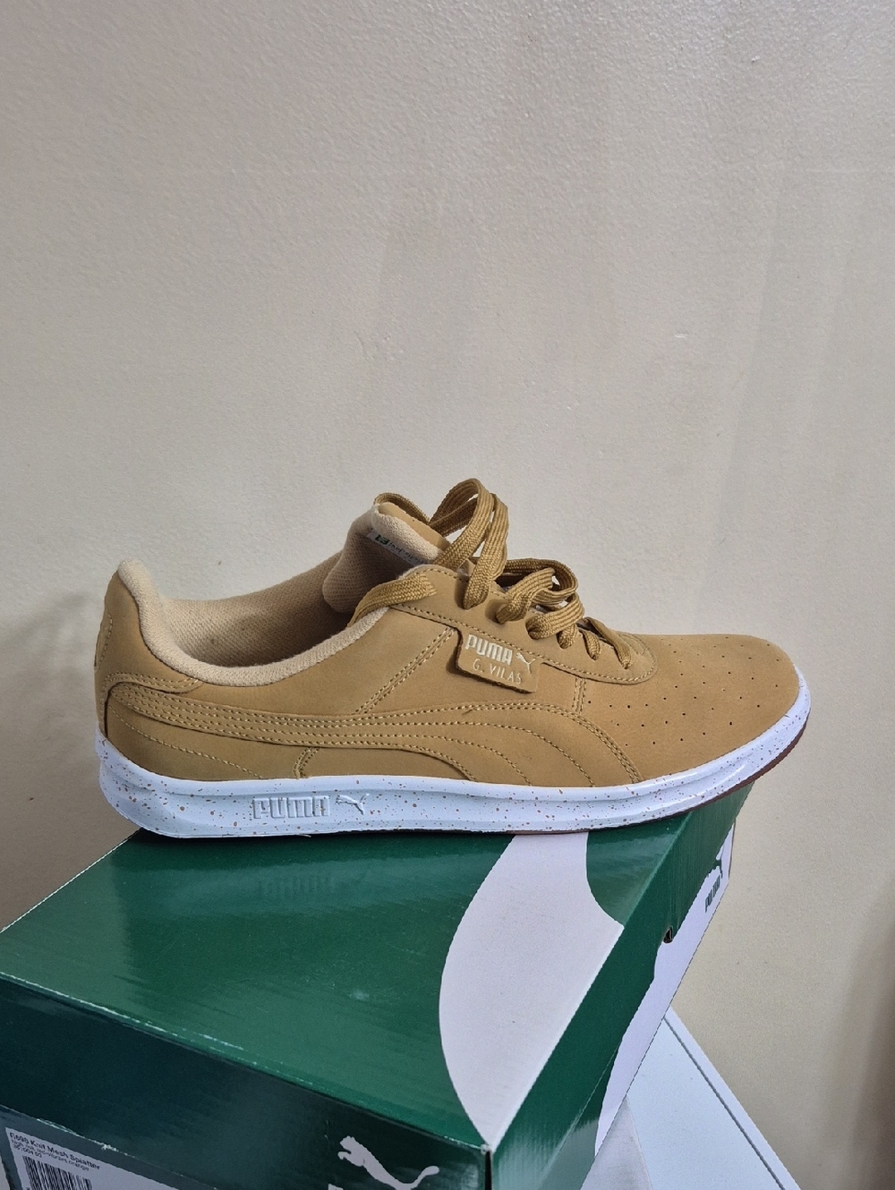 Puma Men’s Tan Suede Low-Top Sneaker